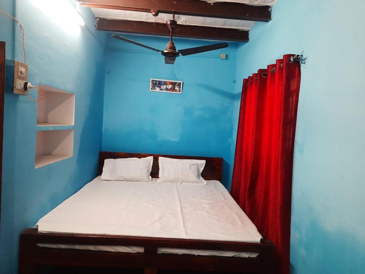 Sankardev Guest House D24 35 Варанаси Екстериор снимка