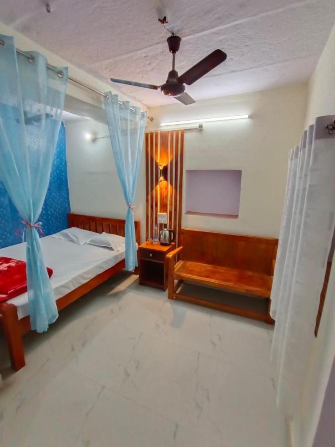 Sankardev Guest House D24 35 Варанаси Екстериор снимка