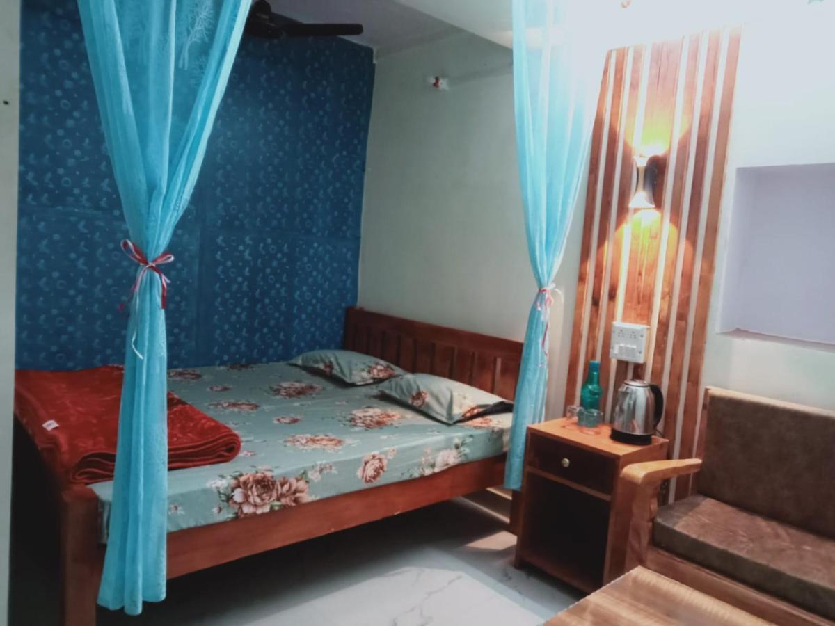 Sankardev Guest House D24 35 Варанаси Екстериор снимка