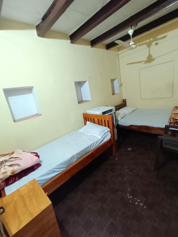 Sankardev Guest House D24 35 Варанаси Екстериор снимка