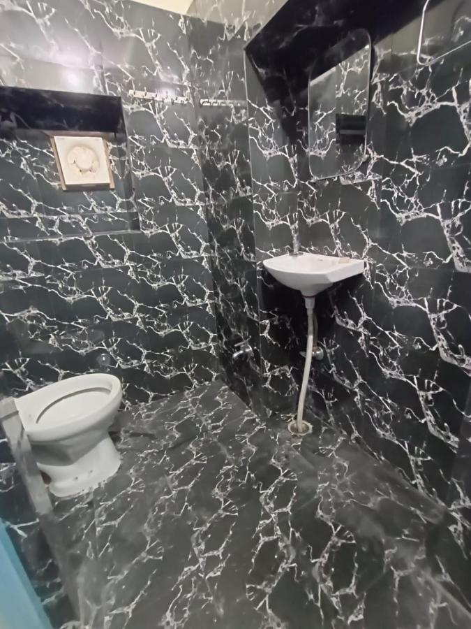 Sankardev Guest House D24 35 Варанаси Екстериор снимка