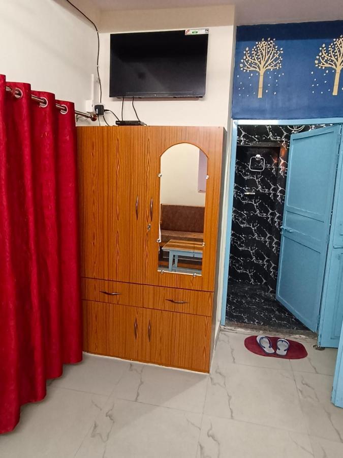 Sankardev Guest House D24 35 Варанаси Екстериор снимка